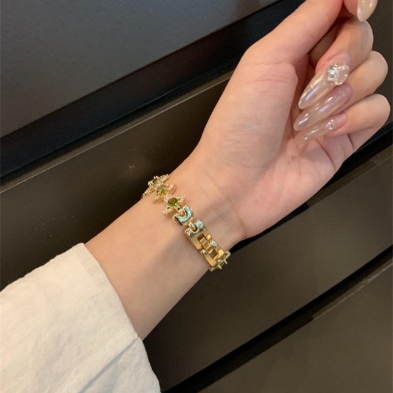 apple watch バンド ヴィヴィアン vivienne アップル ウォッチ バンド ブランド apple watch バンド キラキラ アップル ウォッチ ブレスレット レディース apple watch バンド ヴィヴィアン vivienne アップル ウォッチ バンド ブランド apple watch バンド キラキラ アップル ウォッチ ブレスレット レディース