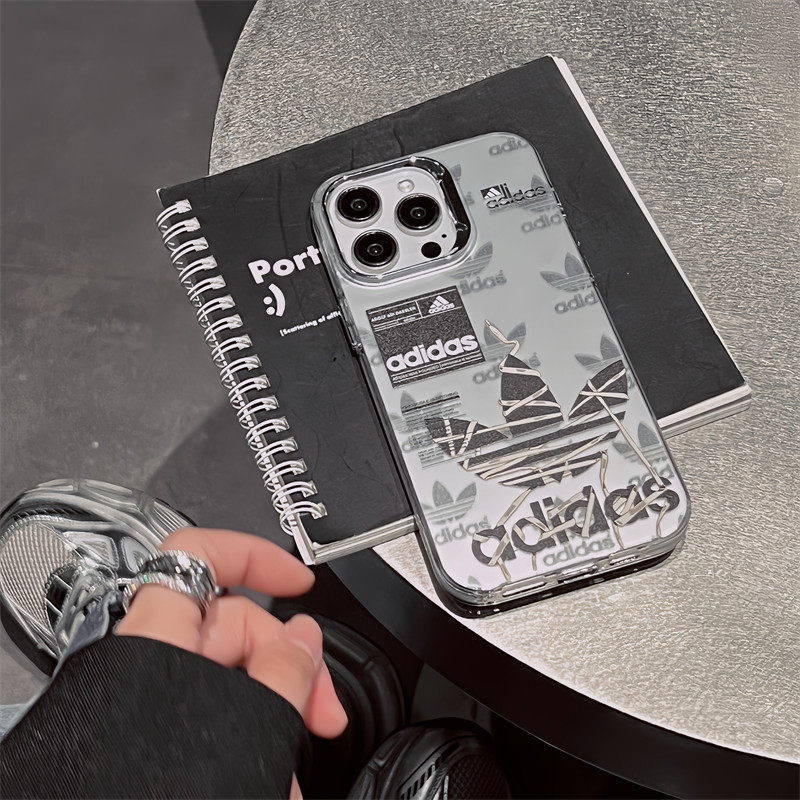 iphone16/16pro ケース アディダス iphoneケース お揃い ブランド adidas スマホケース カップル iphone15/14 ケース 韓国 アイドル iphone13/12 ケース ブランド 人気 メンズ 女子