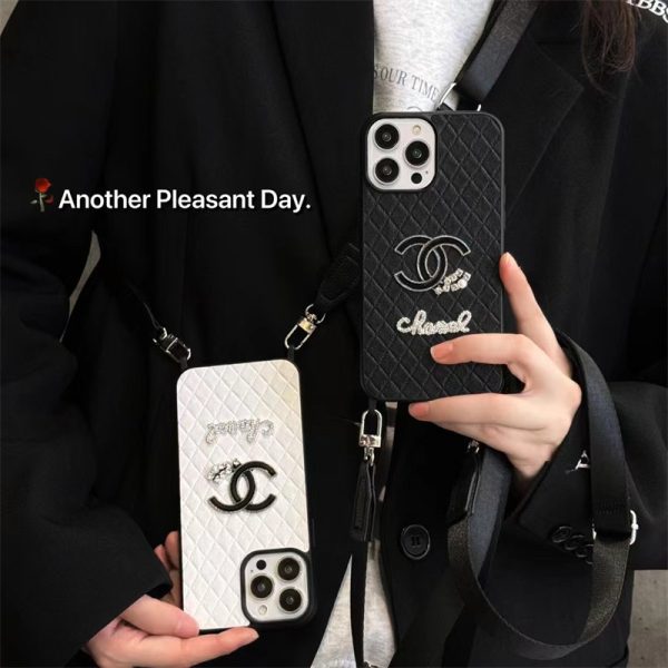シャネル iphone16/16pro ケース ショルダー chanel 携帯ケース スマホ ショルダー ハイブランド アイ フォン15/14/13 ケース お 揃い iphoneケース 人気 女子 ブランド