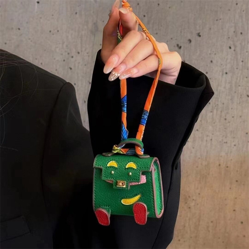 ケリー ドール チャーム airpods ケース ハイ ブランド airpods pro  