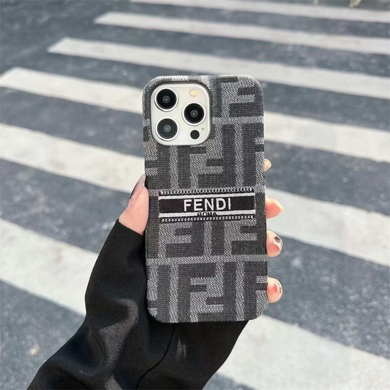 fendi スマホケース iphone16/16pro フェンディ iphoneケース iphone 