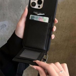 prada iphone17/17pro ケース カードケース 付き プラダ スマホ ショルダー iphone16/15promaxケース ブランド メンズ iphone14/13 ケース 背面 収納 ブランド スマホショルダー 大人 かわいい prada iphone17/17pro ケース カードケース 付き プラダ スマホ ショルダー iphone16/15promaxケース ブランド メンズ iphone14/13 ケース 背面 収納 ブランド スマホショルダー 大人 かわいい