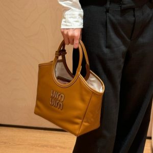ミュウミュウ トートバッグ コピー miumiu ショルダー バッグ トート バッグ ブランド レディース 2way バッグ ハイ ブランド ミュウミュウ トートバッグ コピー miumiu ショルダー バッグ トート バッグ ブランド レディース 2way バッグ ハイ ブランド