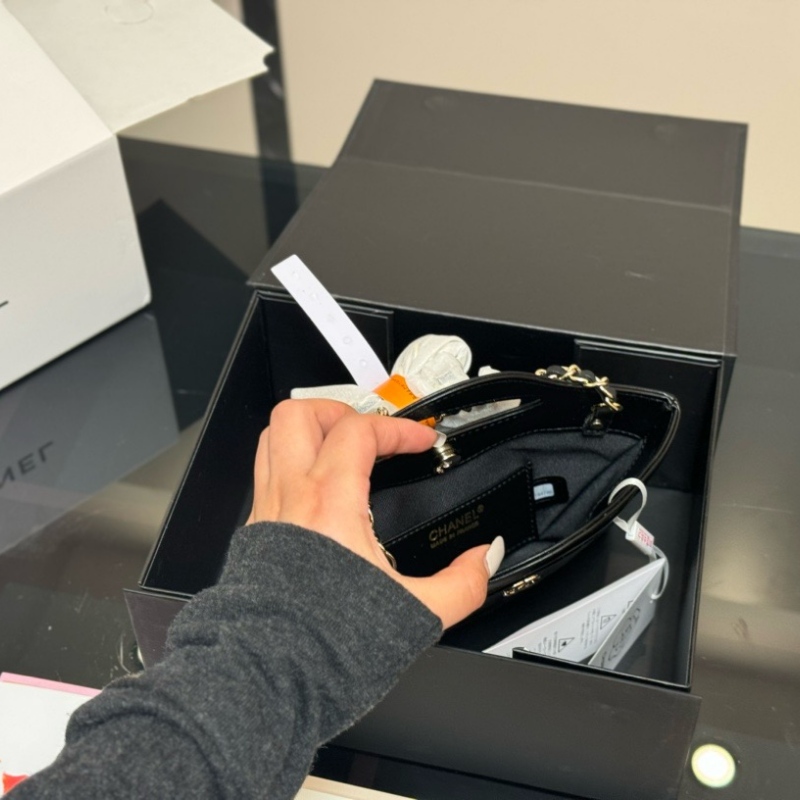 シャネル ミニ バッグ CHANEL 31 ショルダーバッグ ショルダー バッグ レディース ブランド 2way バッグ ブランド 女子 人気 シャネル ミニ バッグ CHANEL 31 ショルダーバッグ ショルダー バッグ レディース ブランド 2way バッグ ブランド 女子 人気