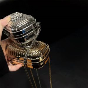 シャネル リップ ケース ショルダー パーティー バッグ ブランド リップ ケース ミラー 付き ショルダー ミニ バッグ レディース chanel 小物