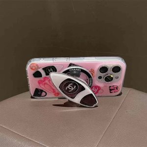 シャネル iphone16/16pro ケース グリップ 付き chanel スマホケース ピンク iphone15/15pro max ケース 人気 女子 iphone14/13 ケース ブランド 可愛い スマホケース デコ
