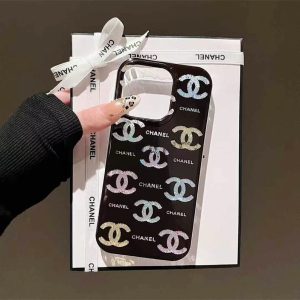 シャネル スマホケース カメラ保護 カバー 付き ヴィトン 携帯 ケース iphone16/16pro ケース キラキラ iphone15/14pro ケース 人気 女子 ブランド iphone13pro max ケース かわいい 軽量