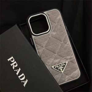 スマホケース プラダ prada iphone17/17pro ケース コピー iphone16/16promax ケース ハイ ブランド iphone15/14 ケース ブランド 人気 iphone ケース かわいい おしゃれ