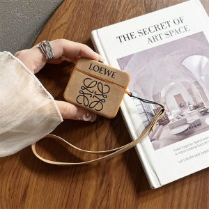 Alternative view of airpods ケース ロエベ airpods pro ケース ハイ ブランド airpods 第 三 世代 ケース ブランド loewe エアポッツ ケース かわいい