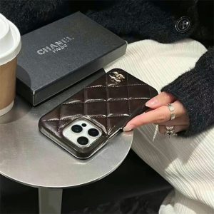 CHANEL オレンジ キルティング ケース CHANEL（オレンジ/橙色系）のフリマアイテム一覧