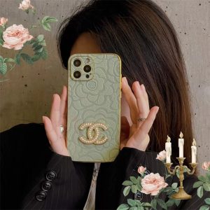 シャネル カメリア iphone17/17pro ケース chanel アイ フォン16/16プロ ケース iphone15/14/13 ケース 人気 ブランド 女性 40 代 スマホケース ハイ ブランド 安い iphone ケース 大人 可愛い ブランド