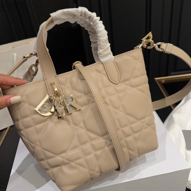 ディオール トゥ ジュール バッグ dior ショルダー バッグ トート バッグ ブランド レディース ミニバッグ ブランド お手頃 40 代 ショルダー バッグ 斜 めがけ ハイ ブランド 小さめ バッグ 人気 ディオール トゥ ジュール バッグ dior ショルダー バッグ トート バッグ ブランド レディース ミニバッグ ブランド お手頃 40 代 ショルダー バッグ 斜 めがけ ハイ ブランド 小さめ バッグ 人気