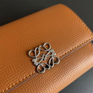 ロエベ 財布 三 つ折り 財布 コンパクト ブランド LOEWE 財布 レディース 人気 ブランド センス の いい 財布 レディース 40 代 使い やすい 財布 ウォレット おすすめ