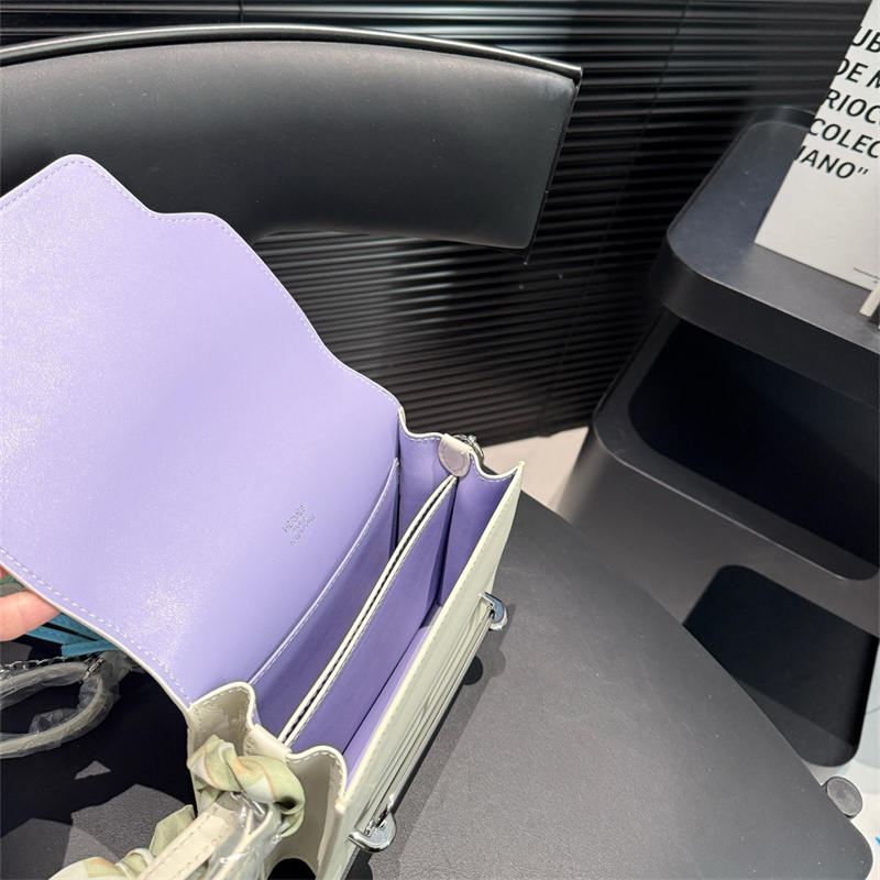 エルメス ミニ HERMES 小さい ショルダー バッグ 本革 シルバー金具 コンパクト バッグ 可愛い 2way ハイ ブランド ポシェット