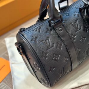 ルイ ヴィトン キーポル コピー メンズ バッグ ブランド ヴィトン ハンドバッグ 2wayショルダー モノグラム ボディ バッグ ハイ ブランド オシャレ 男女兼用