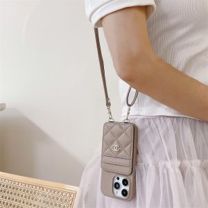 chanel スマホ ショルダー シャネル iphone17/17pro ケース 斜 めがけ iphone16/16pro ケース カード 収納 おしゃれ iphoneケース 人気ブランド 女子 iphone15/14/13ケース 大人可愛い ブランド