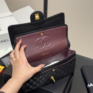 シャネル バッグ コピー chanel マトラッセ ショルダー バッグ チェーン 黒 白 カバン ブランド レディース 鞄 人気 ゴールドロゴ付き