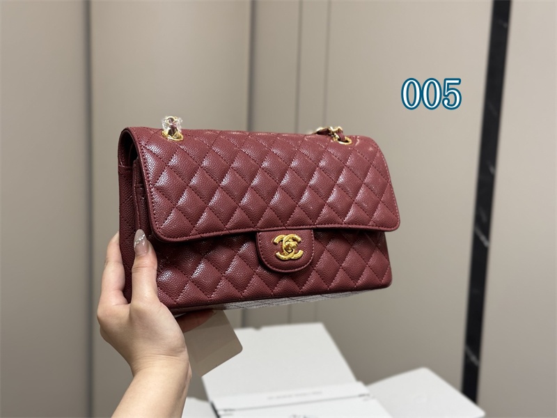 シャネル バッグ コピー chanel マトラッセ ショルダー バッグ チェーン 黒 白 カバン ブランド レディース 鞄 人気 ゴールドロゴ付き