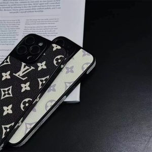 ルイ ヴィトン スマホケース エンボス vuitton 風 iphone17 ケース iphone17pro ケース 新作レザー ブランド iphone16/15/14 ケース メンズ ハイ ブランド スマホケース 「カメラレンズフィルム付き」 ルイ ヴィトン スマホケース エンボス vuitton 風 iphone17 ケース iphone17pro ケース 新作レザー ブランド iphone16/15/14 ケース メンズ ハイ ブランド スマホケース 「カメラレンズフィルム付き」