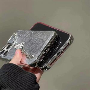 スマホケースプラダ ラメレザー prada iphone16 ケース iphone16pro ケース ハイ ブランド チェーン付き iphone15/15pro ケース メンズ プレゼント ブランド iphone13/12 ケース 芸能人 スマホケースプラダ ラメレザー prada iphone16 ケース iphone16pro ケース ハイ ブランド チェーン付き iphone15/15pro ケース メンズ プレゼント ブランド iphone13/12 ケース 芸能人