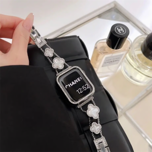 アップル ウォッチ バンド 夏 ブレスレット apple watch S10/ultra バンド ヴァンクリーフ 四つ葉 チェーン Van Cleef apple watch seカバー おすすめ ブランドコピー アップル ウォッチ バンド 夏 ブレスレット apple watch S10/ultra バンド ヴァンクリーフ 四つ葉 チェーン Van Cleef apple watch seカバー おすすめ ブランドコピー