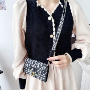 dior スマホケース 手帳型 ショルダーストラップ 17/iphone17pro ケース ディオール iphone16/15/14ケース ブランド コピー iphone ケース 手帳型 可愛い iphoneケース ブランド レディース ストラップ カードケース付き dior スマホケース 手帳型 ショルダーストラップ 17/iphone17pro ケース ディオール iphone16/15/14ケース ブランド コピー iphone ケース 手帳型 可愛い iphoneケース ブランド レディース ストラップ カードケース付き
