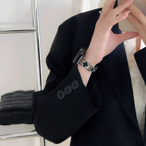 アップル ウォッチ バンド 夏 ブレスレット apple watch S10/ultra バンド ヴァンクリーフ 四つ葉 チェーン Van Cleef apple watch seカバー おすすめ ブランドコピー アップル ウォッチ バンド 夏 ブレスレット apple watch S10/ultra バンド ヴァンクリーフ 四つ葉 チェーン Van Cleef apple watch seカバー おすすめ ブランドコピー