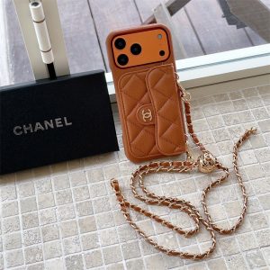 スマホ ショルダー シャネル 風 Chanel iphoneケース 17/17pro スマホケース 斜 めがけ ハイブランド iPhone16/16promaxケース ショルダー 人気ランキング iPhone15plus/14plusケース ブランド 女性 40代/30代