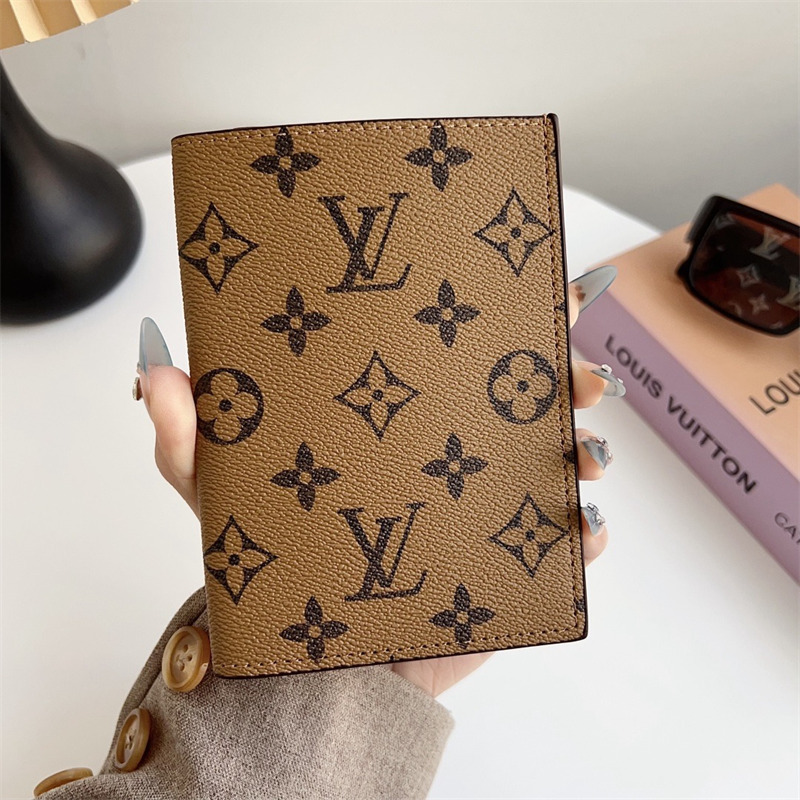 パスポート ケース ハイ ブランド ルイ ヴィトン パスポート ケース チケット も 入る パスポート ケース ブランド メンズ/レディース パスポート ケース おすすめ