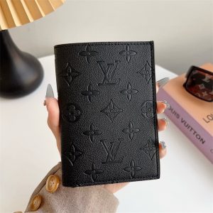 Alternative view of パスポート ケース ハイ ブランド ルイ ヴィトン パスポート ケース チケット も 入る パスポート ケース ブランド メンズ/レディース パスポート ケース おすすめ