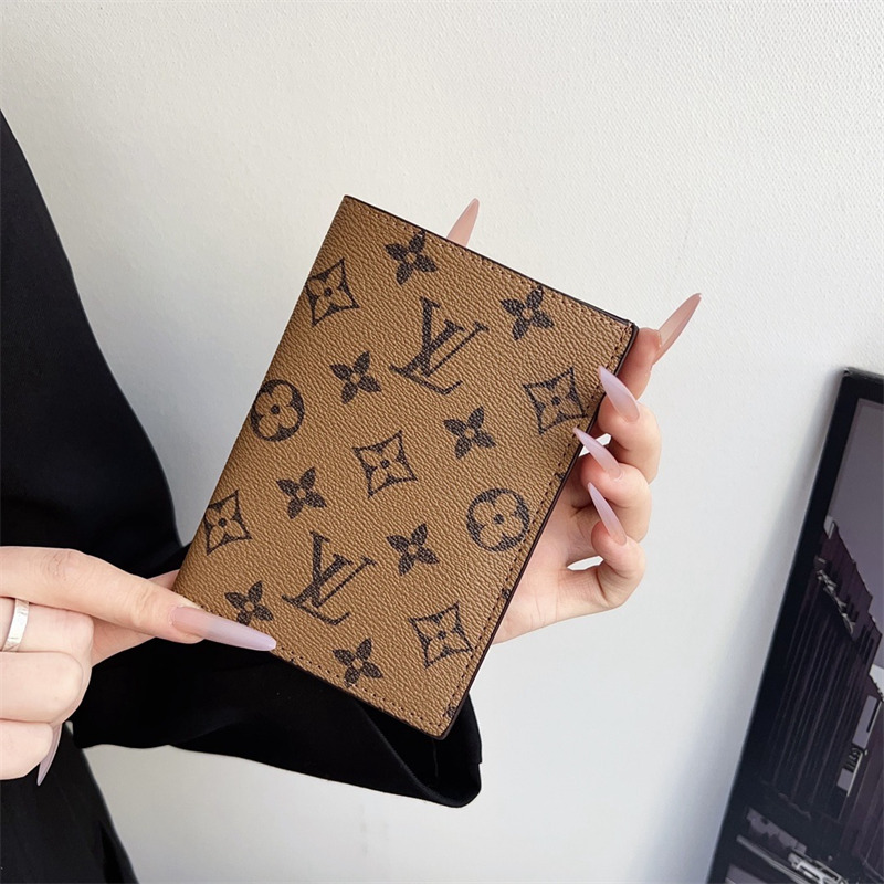 パスポート ケース ハイ ブランド ルイ ヴィトン パスポート ケース チケット も 入る パスポート ケース ブランド メンズ/レディース パスポート ケース おすすめ