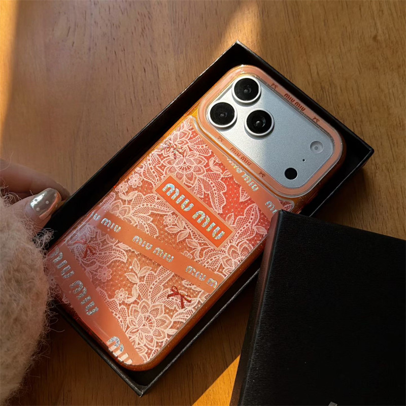 miumiu スマホケース iphone17/17pro ミュウ ミュウ アイ フォン16/16promax ケース レディース iphoneケース ハイブランド iphoneケース お揃い iphoneケース ブランド かわいい