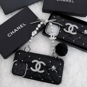 シャネル iphone ケース デコ iphoneケース ハイブランド 女子 chanel スマホ ケース パール チェーン 付き iphoneケース デコ ブランド iphone ケース 芸能人 愛用