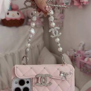 シャネル iphone ケース デコ iphoneケース ハイブランド 女子 chanel スマホ ケース パール チェーン 付き iphoneケース デコ ブランド iphone ケース 芸能人 愛用